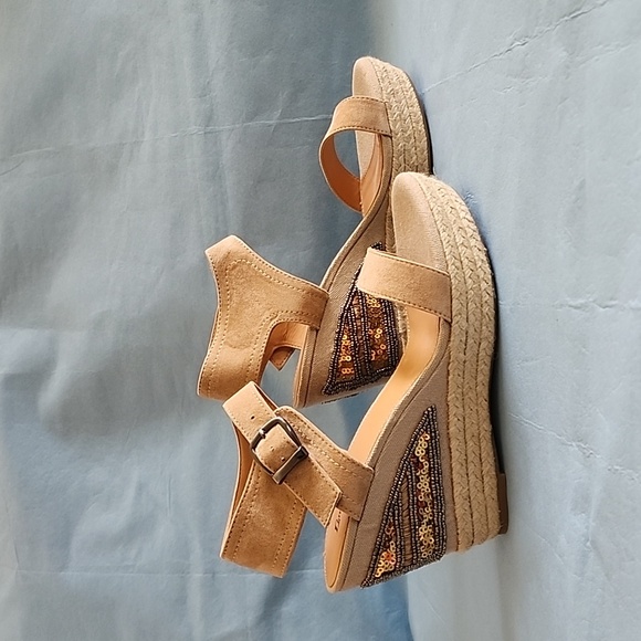 Limelight Tan Sandal Size 10 - Picture 2 of 5